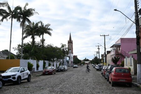 Voltada para a fábrica de 25 bilhões Barra do Ribeiro vive dias de incerteza